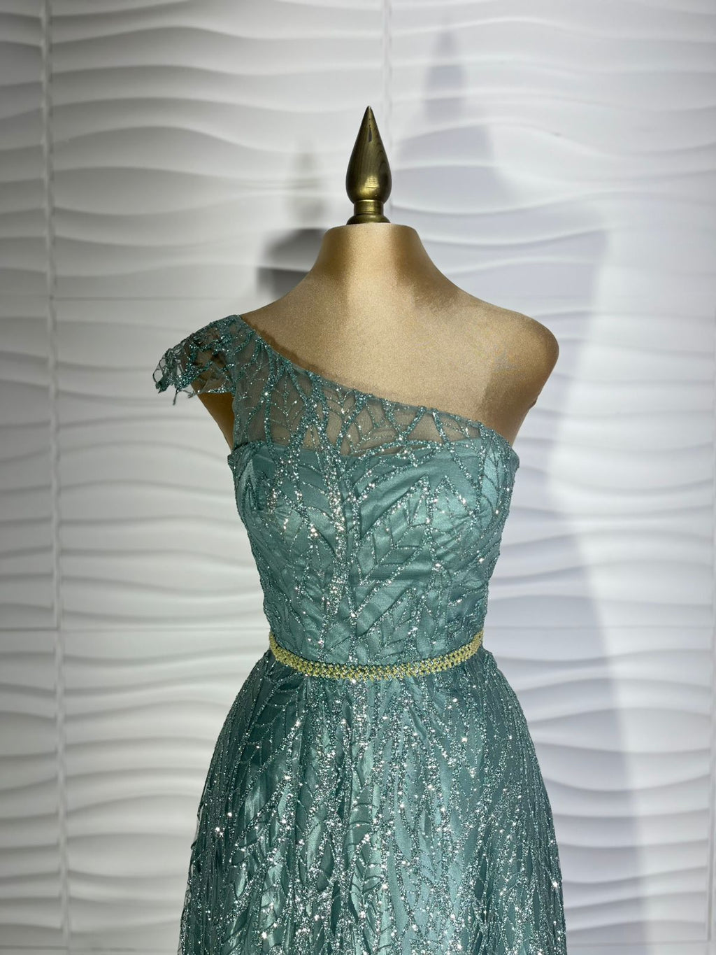 VESTIDO DE PLUMAS MQ2024